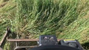 самоходная сигментная косилка на мосте ваз в работе