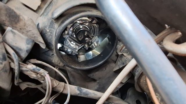 КАК ПОМЕНЯТЬ ЛАМПУ БЛИЖНЕГО СВЕТА НА РЕНО САНДЕРО Renault Sandero смотреть онлайн