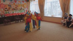 танец скоморохов