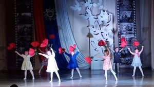 Танец "КРАСНЫЕ МАКИ"