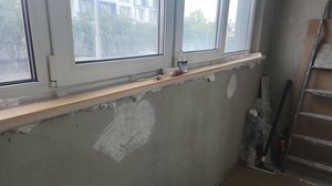 Балкон в стиле лофт: подрезка пены Tytan подоконника 🪟 пластиковым ножом 🔪