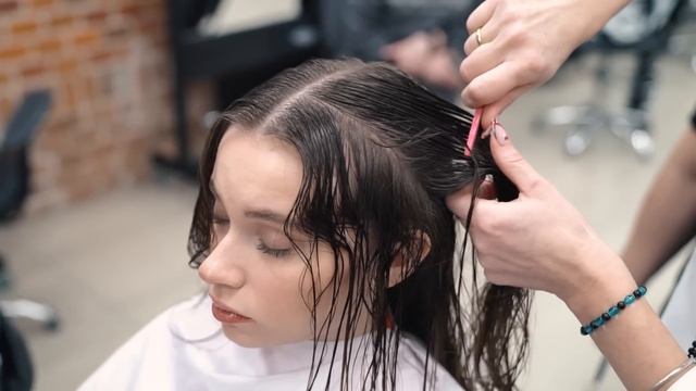 DEMETRIUS | Стрижка КАСКАД | Женская стрижка на длинные вол? смотреть онлайн