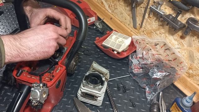 Бензопилка GoodLuck 58 з квадратними кільцями смотреть онлайн