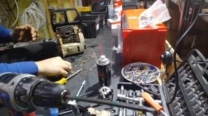 Как заменить сальники на бензопиле STIHL 180,разборка Шти?