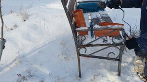 Как защитить деревья и яблони от зайцев. Защита саженц