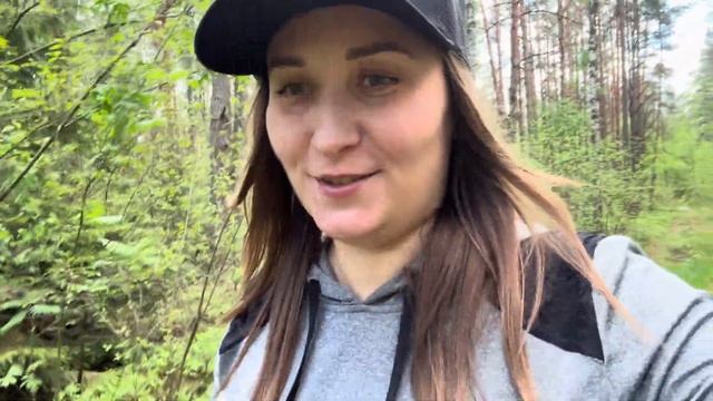 МЕШКАМИ ВЫНОСИМ ДАРЫ ЛЕСА! ЧЕРНИЧНИКИ ЗАМЕРЗЛИ НО ЕСТ? смотреть онлайн