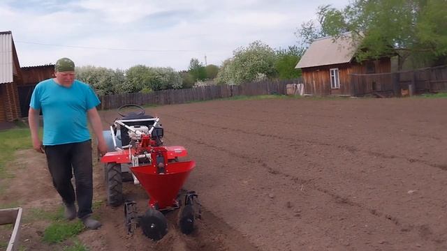 Картофелесажалка для мотоблока. Распаковка. Настройк? смотреть онлайн