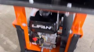 Дробилка веток бензиновая 60 мм.