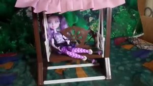 Обзор на Качели