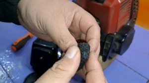 Бензокоса глохнет при нажатии на газ #бензокоса #domovenok