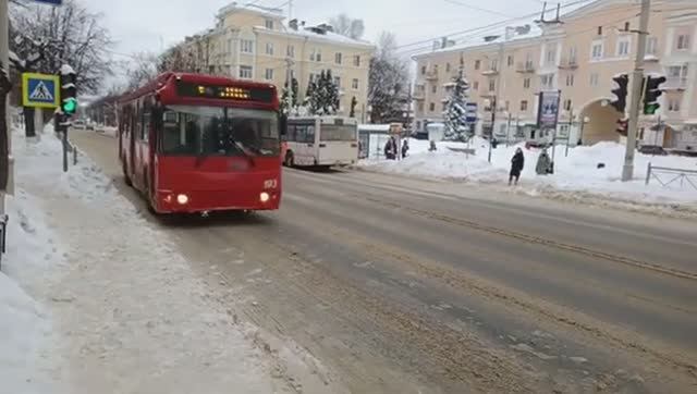 Владимирский троллейбус. Поездка на троллейбусе ЗиУ-682Г-016.04. смотреть онлайн