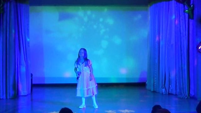 Эмилия Евстегнеева - Капелька счастья смотреть онлайн