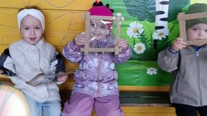 "Удивительный мир природы с лупой". (Осенняя прогулка во второй младшей группе)