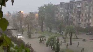 В столице Абхазии из-за дождя затопило улицы