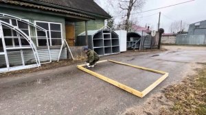 Сборка фундамента из бруса 50х100 мм под теплицу размеро