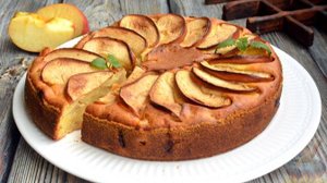 Классика развивается. ТВОРОЖНАЯ ШАРЛОТКА С ЯБЛОКАМИ