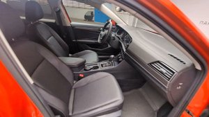 Volkswagen Jetta 1.6 AT (110 л.с.)
