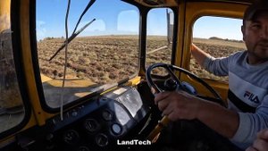 Освоение залежных земель! Трактор К-701 пашет по бурьян?