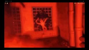 варёный фигура падающий с окна