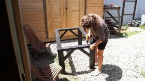 Уютная дача - стол и скамья СВОИМИ РУКАМИ / мебель для д