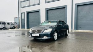 Toyota Camry, 2013 год