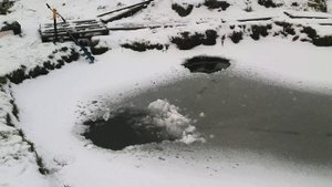 Свой пруд на даче зимой. Аэрация воды в пруду/Как помоч