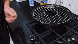 Куриные крылышки к пиву на сковороде газ-гриль. Быстро