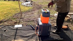 Наш новый помощник: садовый измельчитель с ножевым ме?