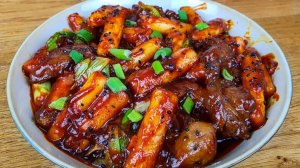 Ресторан tteokpokki за 200 вон, рыбный пирог, сандэ_ острый рисовый пирог Tteokpokki