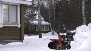 Гусеничный снегоуборщик CAIMAN EDO 26H