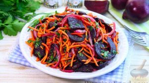 САЛАТ ИЗ ЗАПЕЧЁННОЙ СВЁКЛЫ, МОРКОВИ И ЛУКА