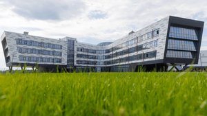 Ход строительства учебных корпусов кампуса УрФУ, август-2025