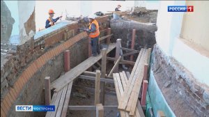 Полы галереи в Больших Мучных рядах в Костроме были на грани провала