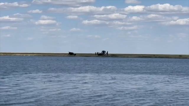 Участок трассы Атырау - Индер затопило водой смотреть онлайн