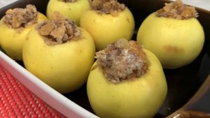 Приготовила эти печеные яблоки на десерт и буквально ?