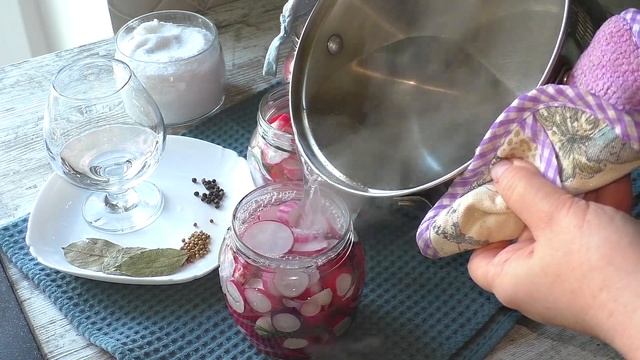 Как заготовить редис на зиму  Как с грядки, очень вкусн смотреть онлайн