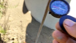 На какой глубине залегание  воды на участке     Компас +