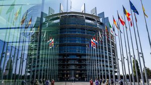 В МИД РФ обвинили Евросоюз в попытках навязать США антироссийские санкции