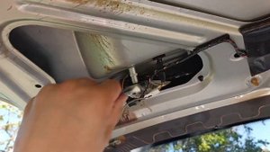 Покраска крышки багажника Калина 2 своими руками | Сер?