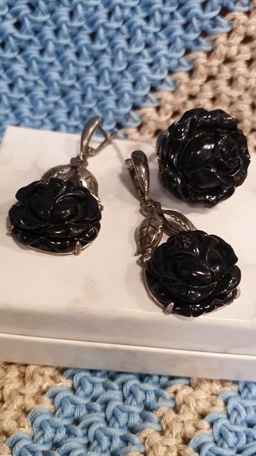 ПОД ЧЕРНЫЕ РОЗЫ У МЕНЯ ЕСТЬ ИЗУМИТЕЛЬНЫЙ БРЕНД .ПОСЛЕ? смотреть онлайн