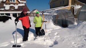 Уникальная зимняя лопата  Тонна снега, а спина не боли?