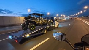 Доставляем багги Hooleox клиенту