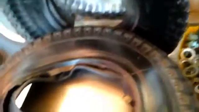 как выбрать хорошую покрышку на колесо к тачке строит?