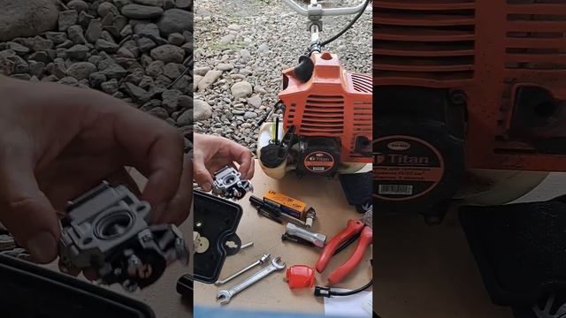 Не заводится триммер? Заливает свечу? Глохнет? Меняем ? смотреть онлайн