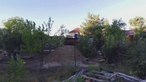 Забетонировал 46 столбов для забора и полностью доделал распашные ворота .