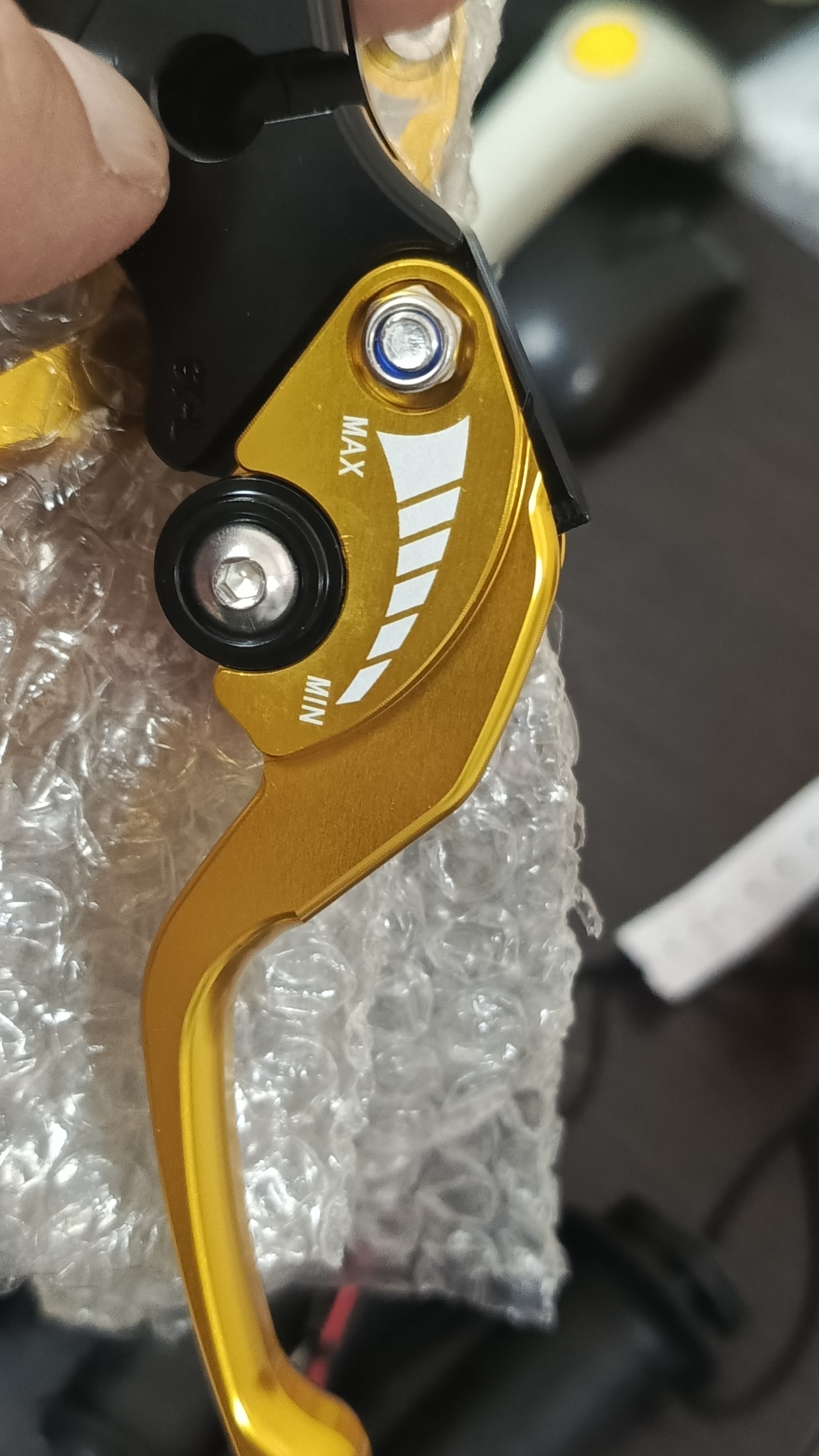 Цацки на Voge 300 Rally смотреть онлайн