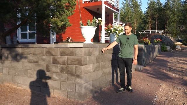 Подпорная стена на участке с уклоном. Убийца бетонных смотреть онлайн