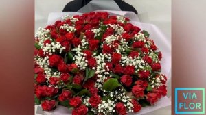 Букет 101 роза Эль Торо с гипсофилой