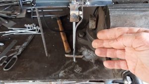 Как поймать крота. Кротоловка. Как избавиться от крото