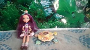 Обзор на принадлежности для зверюшек Sylvanian Families Праздник в Детском саду